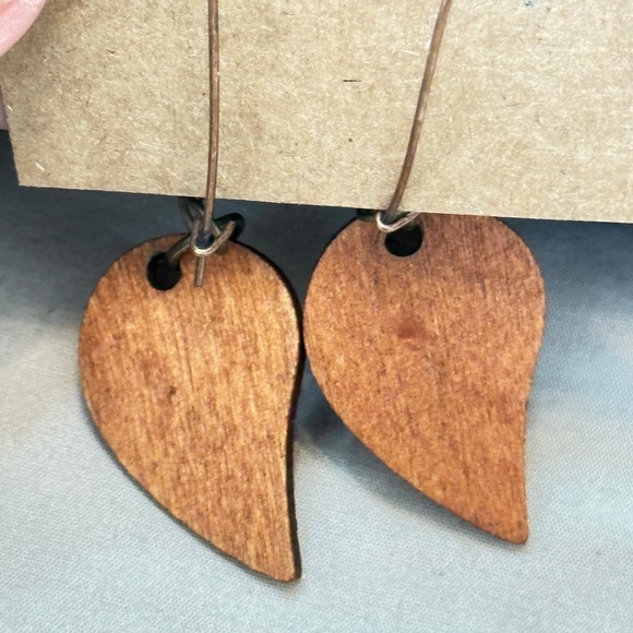 2/$15 Copper wood leaf & bead earrings Kidney wire hooks - Picture 16 of 16